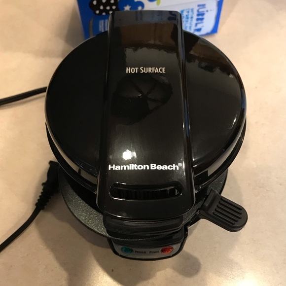 Hamilton Beach Breakfast Sandwich Maker - Picture 5 of 9